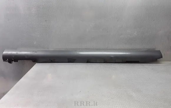 Toyota Avensis T250 Sill