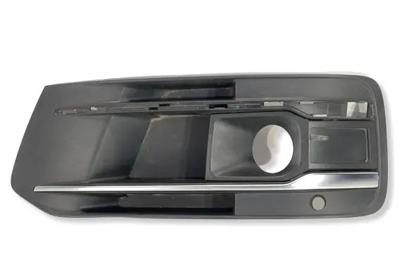 Audi Q7 4M Front bumper lower grill 4M0807151A