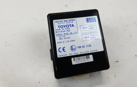 Toyota Corolla Verso AR10 Door control unit/module 897410F010