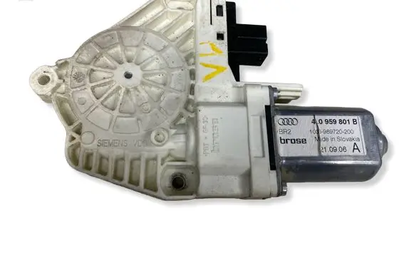 Audi Q7 4L Front door window regulator motor 4L0959801B 210906 1036989720200