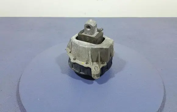BMW Z4 E85 E86 Engine mount vacuum valve 7581618