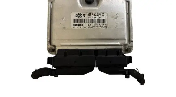 Volkswagen PASSAT B5.5 Engine control unit/module 038906019KD 1039S01966 0281011205