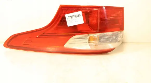 Ford Focus Rear/tail lights E415065