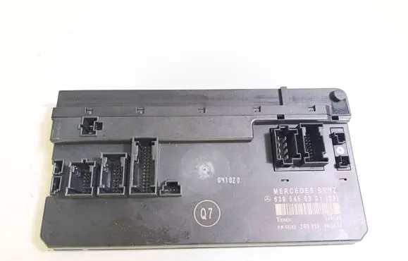 Mercedes-Benz Vito Viano W639 SAM control unit A6395450301