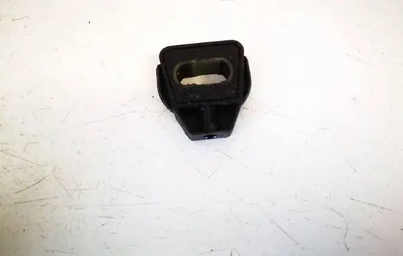 Radiator mount bracket
