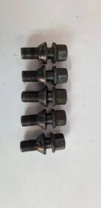 Maserati Ghibli Nuts/bolts 