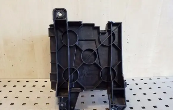 Audi A5 Sportback 8TA Sound amplifier holder/bracket 8T0907368A