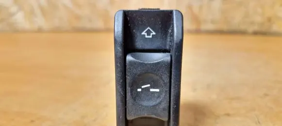 BMW 5 E60 E61 Sunroof switch 6907288 6131 03015010