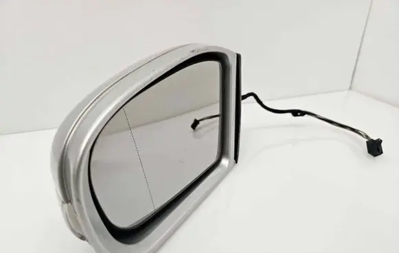 Mercedes-Benz C W203 Front door electric wing mirror 413133417