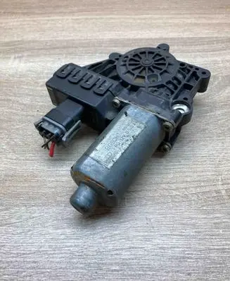 Opel Astra G Front door window regulator motor 0130821714 WITHPLUG