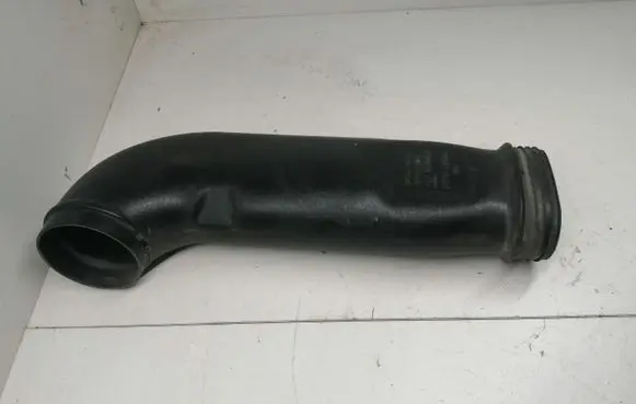 Hyundai i30 Air intake duct part 28210A5820 2821030200 DK210A5802