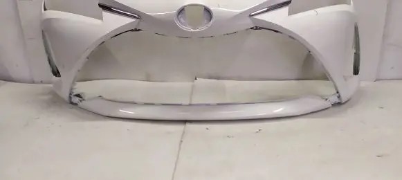 Toyota Yaris Front bumper 521190DA40