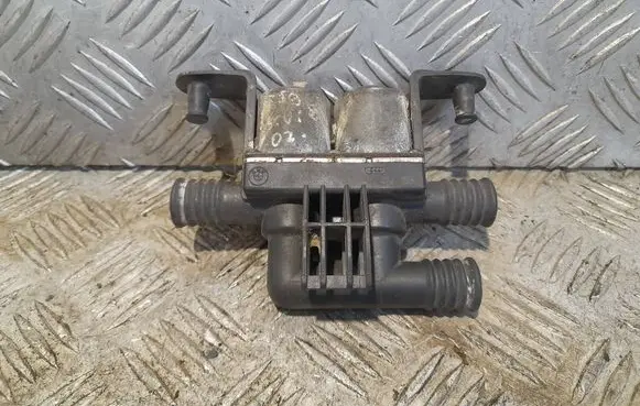 BMW X5 E53 Coolant heater control valve 64116906652 1147412159