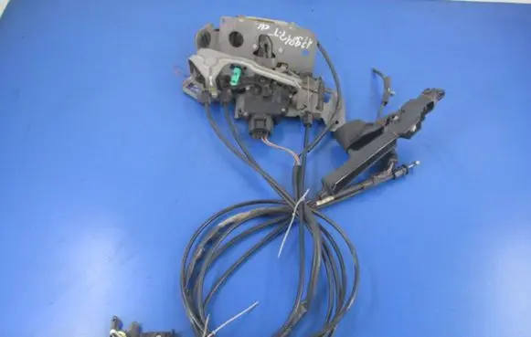 Chrysler Grand Voyager IV Rear door lock