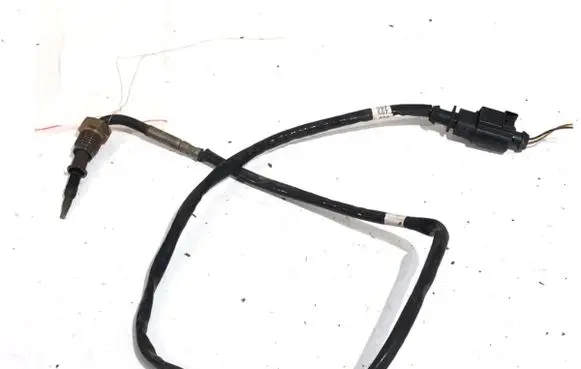 Volkswagen Golf VII Exhaust gas temperature sensor 04L906088BD