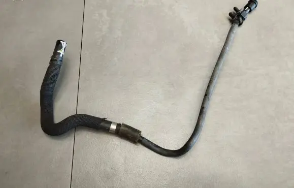 Audi A6 S6 C7 4G Engine coolant pipe/hose 04L129979A