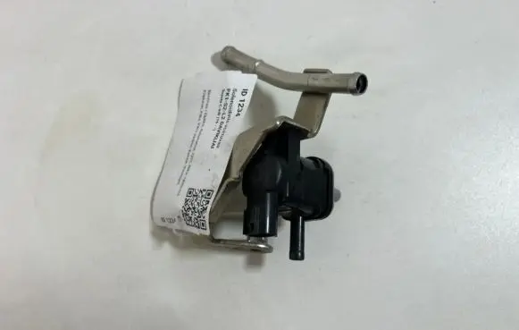 Toyota C-HR I Turbo solenoid valve 9091012276