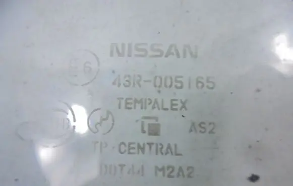 Nissan Almera Tino Rear door window glass
