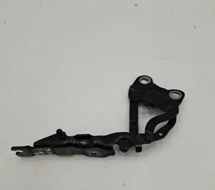 Engine bonnet/hood hinges
