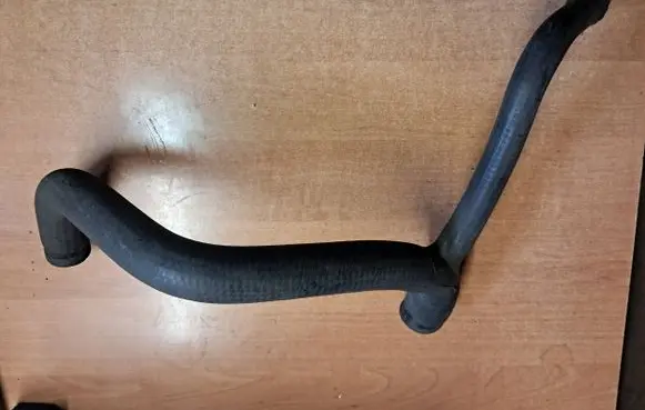 Mercedes-Benz 190 W201 Engine coolant pipe/hose 2015014082