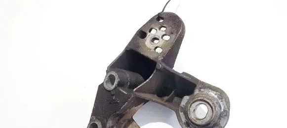 Audi A6 S6 C5 4B Engine mounting bracket 8e0199351a