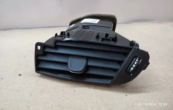 Opel Astra K Dash center air vent grill 39079604