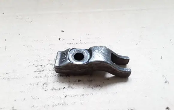 Opel Astra H Fuel Injector clamp holder K74