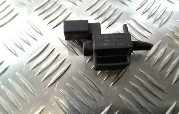 Audi A6 S6 C5 4B Turbo solenoid valve 037906283C 72288000