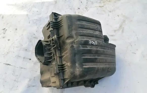 Air filter box