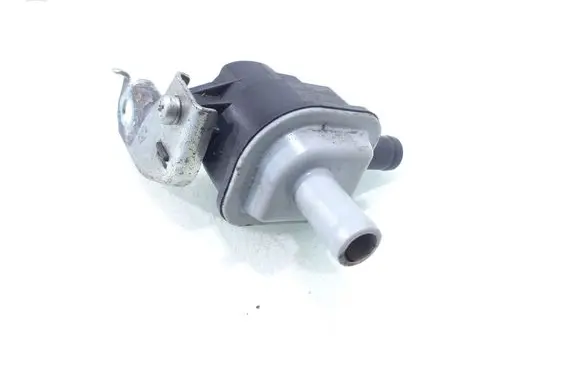 Toyota Prius (XW30) Vacuum valve 9091012279