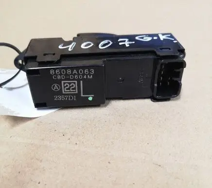 Peugeot 4007 Electric window control switch 8608A063 2357D1