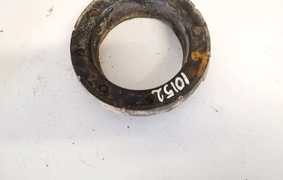 Ford Sierra Front coil spring rubber mount 83bb5599ac 83bb-5599-ac