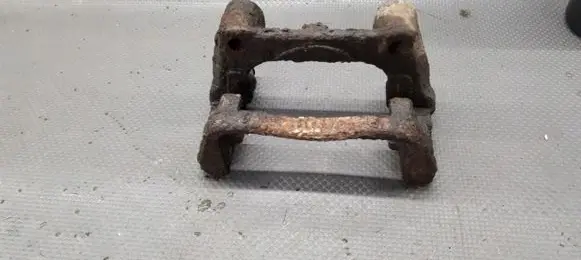 Opel Astra G Front Brake Caliper Pad/Carrier 