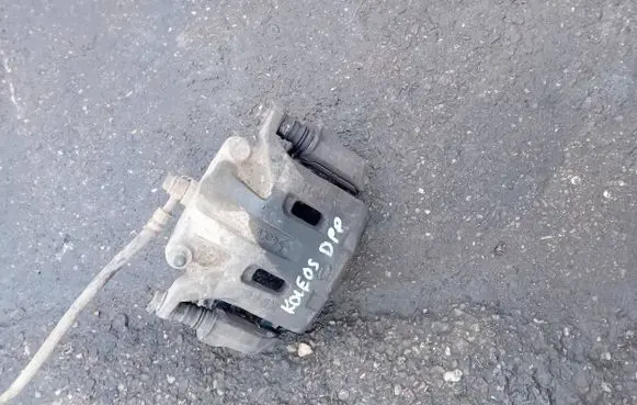 Renault Koleos I Front brake caliper