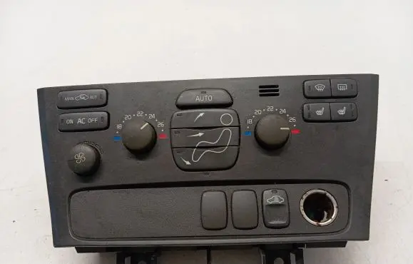 Volvo XC70 Climate control unit 7923