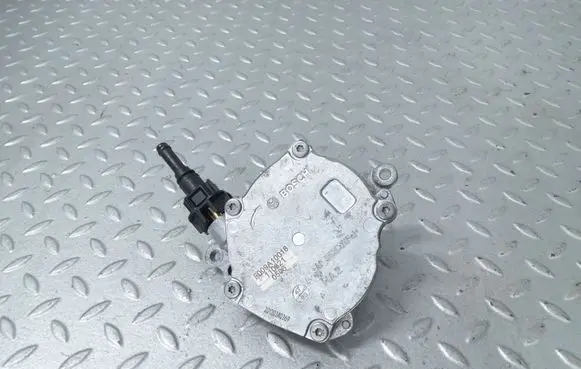 Toyota Yaris XP210 Vacuum pump F009A10018 29300F2031