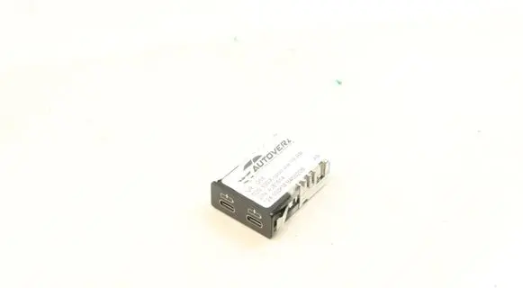 BMW 3 G20 G21 USB socket connector 8711938 84108711938 19163010