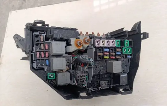 Ford Mondeo MK IV Fuse box set 6g9t14a067ab