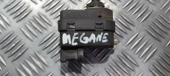 Renault Megane I Headlight level adjustment motor 7700840141