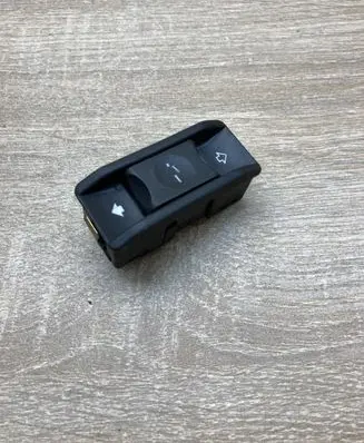 BMW 5 E60 E61 Sunroof switch 6907288 03015010