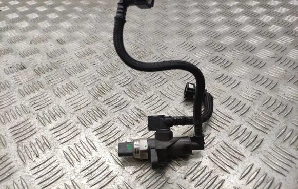 Fuel pressure sensor
