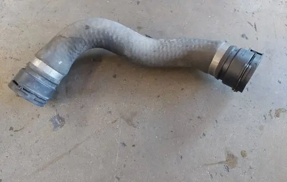 BMW X5 E53 Engine coolant pipe/hose