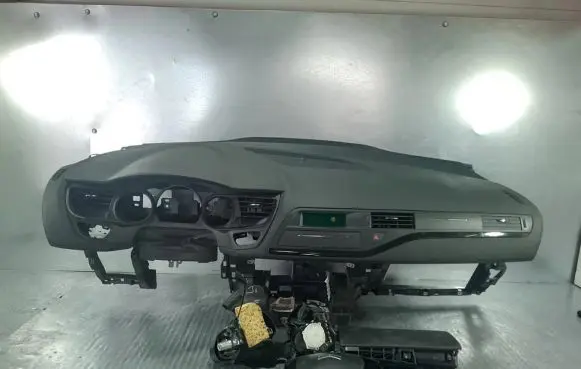 Citroen C5 Dashboard 96700916ZD