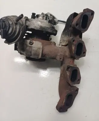 Volkswagen PASSAT B7 Turbo 03L253010F