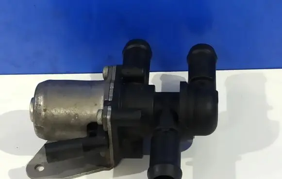 Volvo XC90 Electric auxiliary coolant/water pump 31461924 31338385