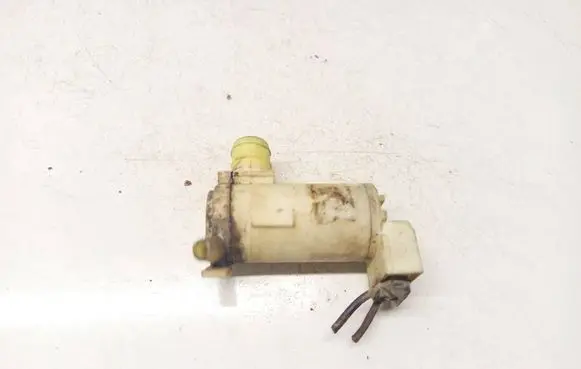 Nissan X-Trail T30 Windscreen/windshield washer pump ACA12
