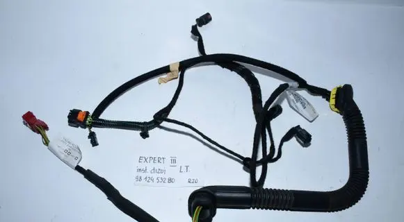 Peugeot Expert Rear door wiring loom 9812453280