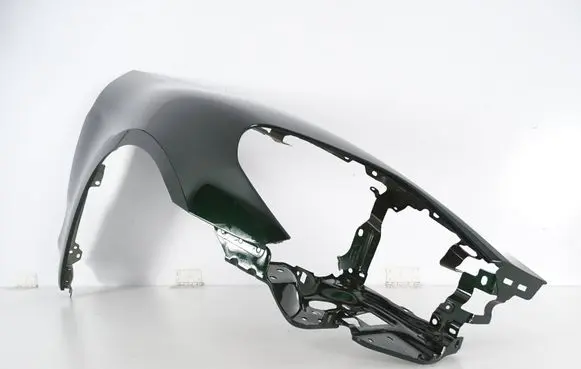 Porsche Panamera (976) Fender 9768211234