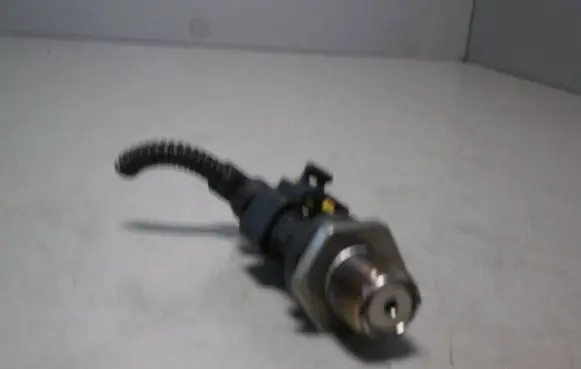 Fuel pressure sensor