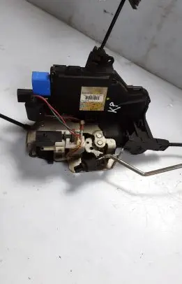 Audi A8 S8 D3 4E Front door lock 4E1837015A